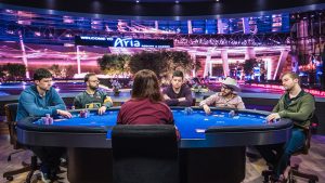 Poker là gì? Chơi poker có kiếm được tiền không?