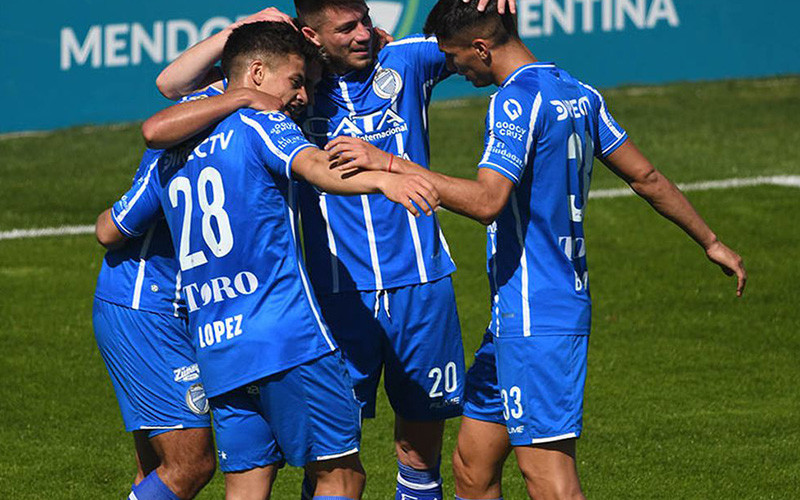 Soi kèo River Plate vs Alianza Lima lúc 5h00 ngày 26/5/2022