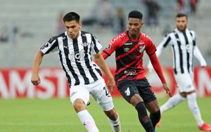 Soi kèo Libertad vs Paranaense lúc 7h30 ngày 6/7/2022