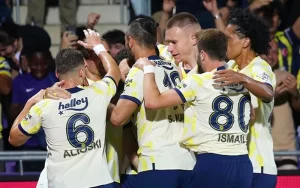 Soi kèo Fenerbahce vs Austria Vienna lúc 0h00 ngày 26/8/2022