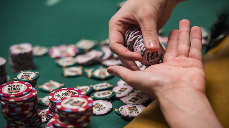 Bluff Poker là gì? Bật mí kinh nghiệm từ nhà cái Cado247